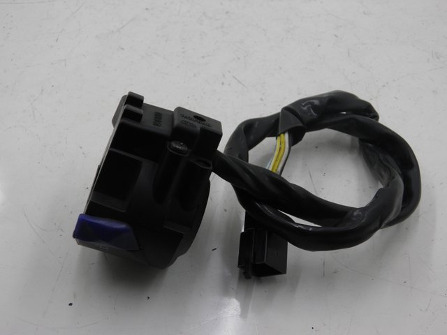 photo de LINKER STUURSCHAKELAAR DERBI GP MAX 250 (2006 - 2008) - Detail van het onderdeel