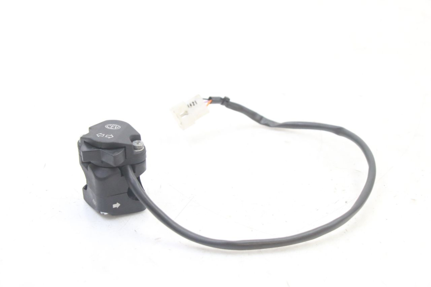 photo de LINKER STUURSCHAKELAAR DERBI SENDA SM DRD X-TREME 50 (2011 - 2017) - Hoofdaanzicht