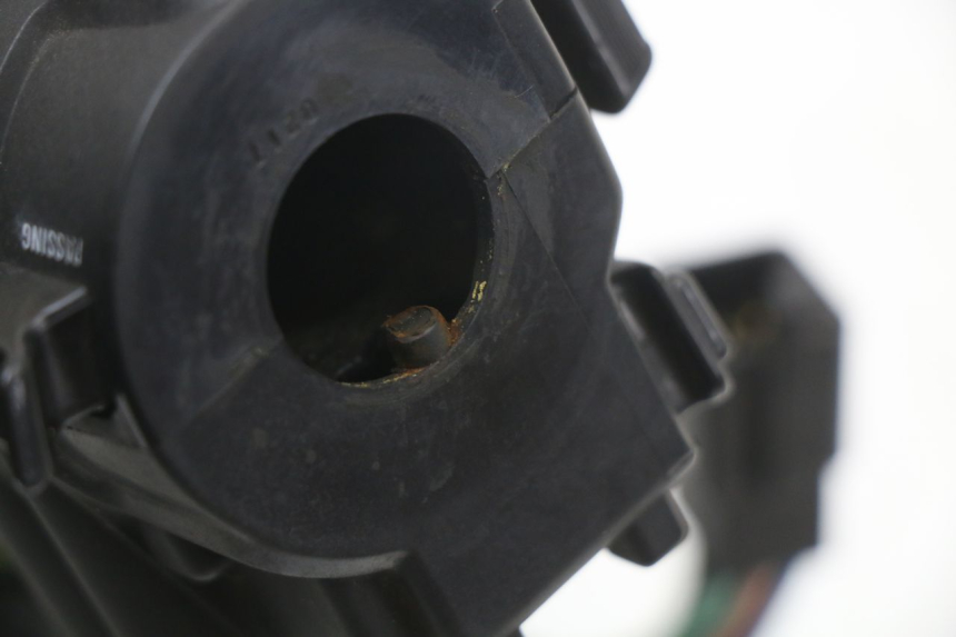 photo de LINKER STUURSCHAKELAAR KYMCO DINK STREET ABS 125 (2011 - 2018) - Technische close-up