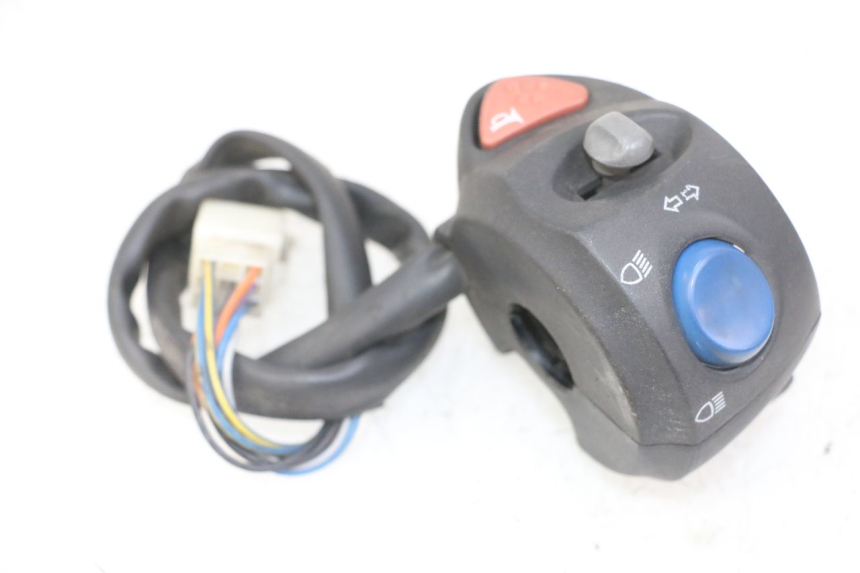 photo de LINKER STUURSCHAKELAAR PEUGEOT ELYSTAR 125 (2002 - 2007) - Zoom op gebruiksstaat