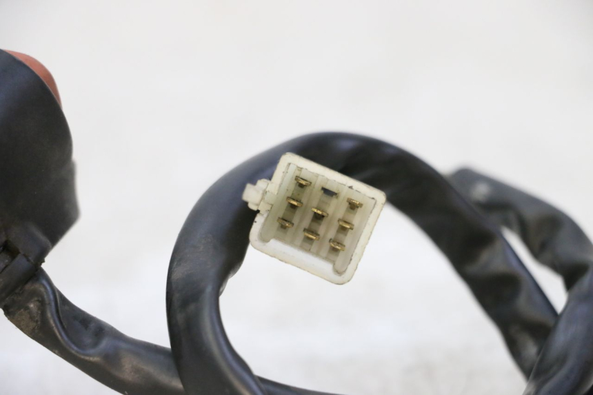 photo de LINKER STUURSCHAKELAAR PEUGEOT ELYSTAR 50 (2002 - 2014) - Zoom op gebruiksstaat