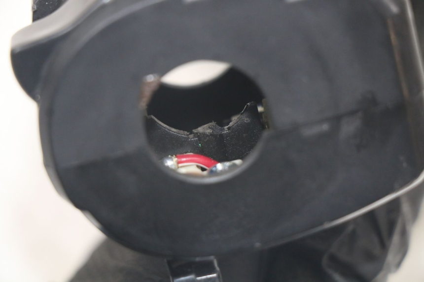 photo de LINKER STUURSCHAKELAAR KAWASAKI ER-6 ER6 N 650 (2012 - 2016) - Bevestigingspunten