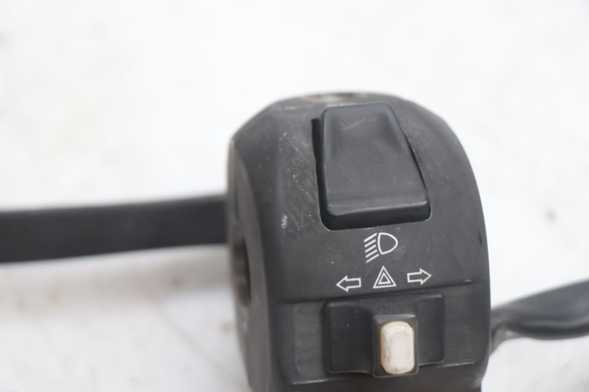 photo de LINKER STUURSCHAKELAAR JM MOTORS EVOLIS 4T 50 (2018 - 2022) - Zoom op gebruiksstaat