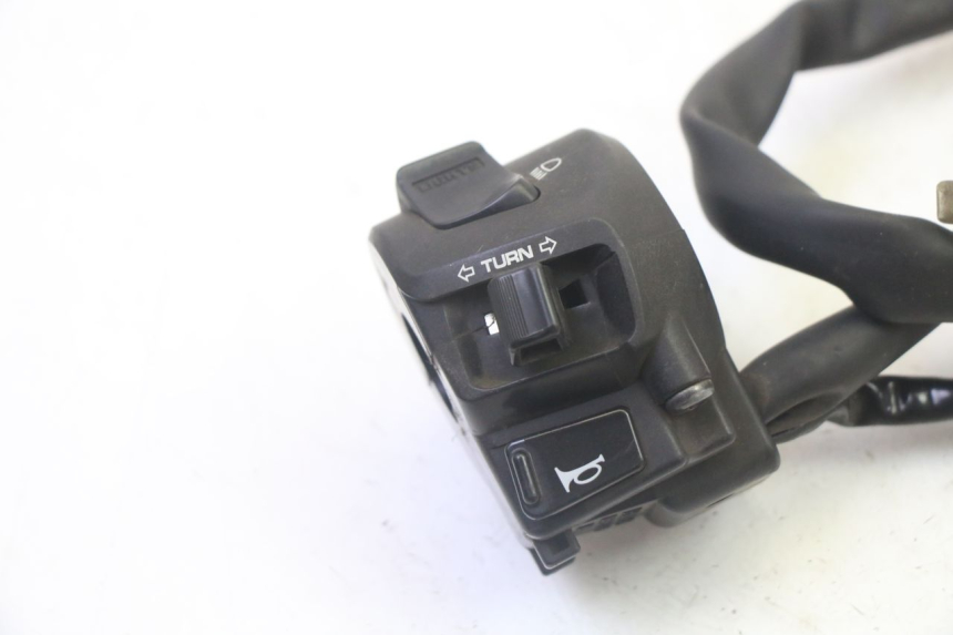 photo de LINKER STUURSCHAKELAAR HONDA FES S-WING SWING ABS 125 (2007 - 2015) - Detail van het onderdeel