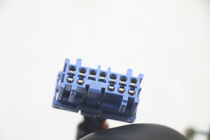 photo de LINKER STUURSCHAKELAAR HONDA FES S-WING SWING ABS 125 (2007 - 2015) - Gecontroleerd onderdeel