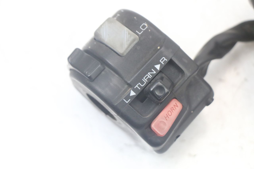 photo de LINKER STUURSCHAKELAAR YAMAHA FJ 3CX 1200 (1986 - 1996) - Detail van het onderdeel