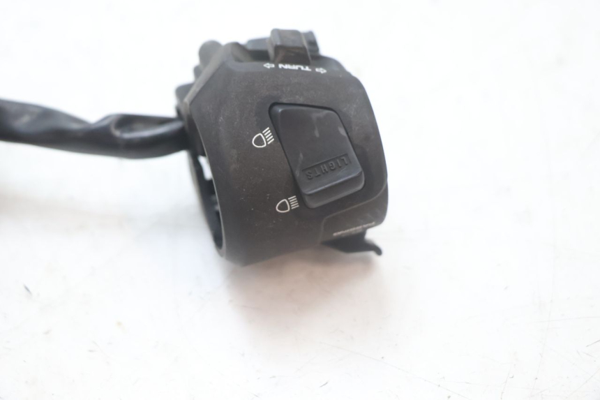 photo de LINKER STUURSCHAKELAAR HONDA FJS SILVER WING SILVERWING 400 (2005 - 2008) - Andere kijkhoek