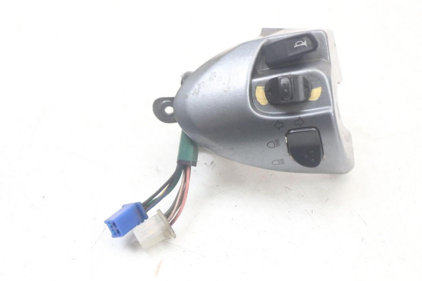 photo de LINKER STUURSCHAKELAAR MBK FLAME X 125 (2004 - 2007) - Technische close-up