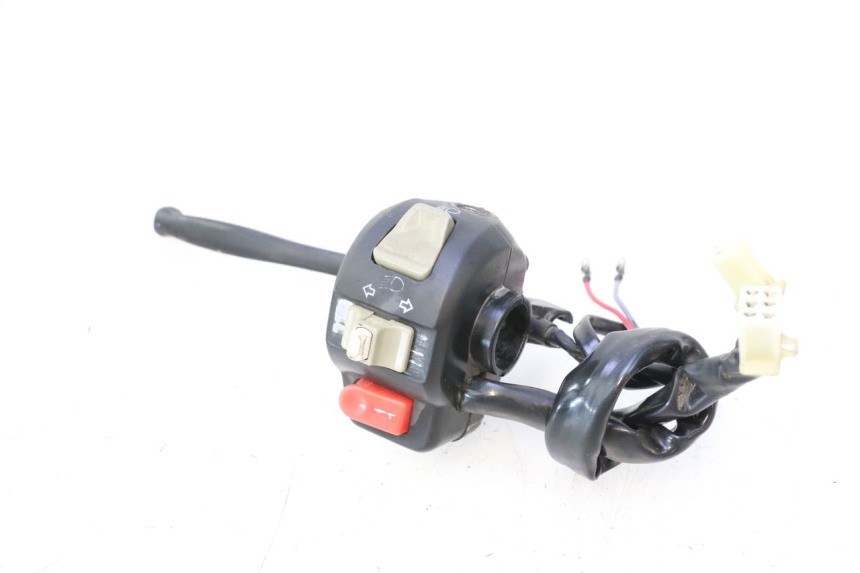 photo de LINKER SCHAKELAAR KEEWAY FOCUS 50 (2006 - 2009) - Hoofdaanzicht