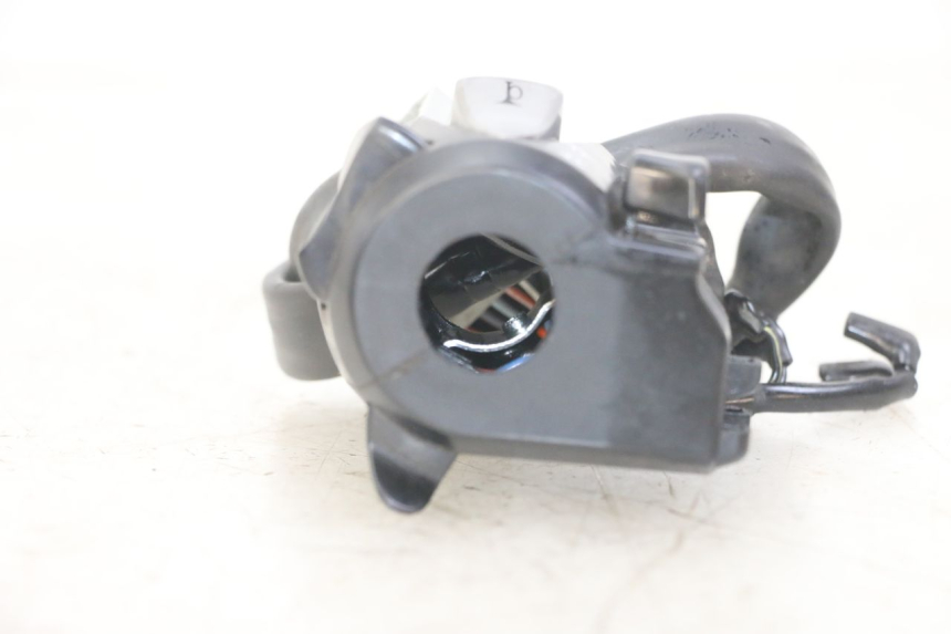 photo de LINKER STUURSCHAKELAAR HONDA FORZA ABS 300 (2013 - 2017) - Zoom op gebruiksstaat