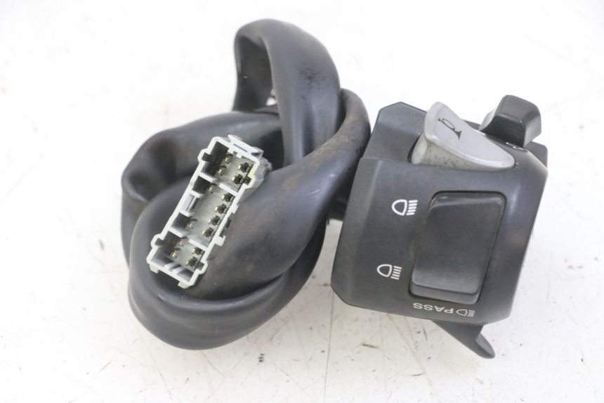 photo de LINKER STUURSCHAKELAAR HONDA FORZA ABS 300 (2013 - 2017) - Technische close-up