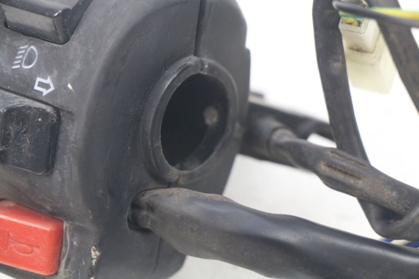 photo de LINKER STUURSCHAKELAAR SACHS FY125T FY T 125 (2007 - 2011) - Zoom op gebruiksstaat