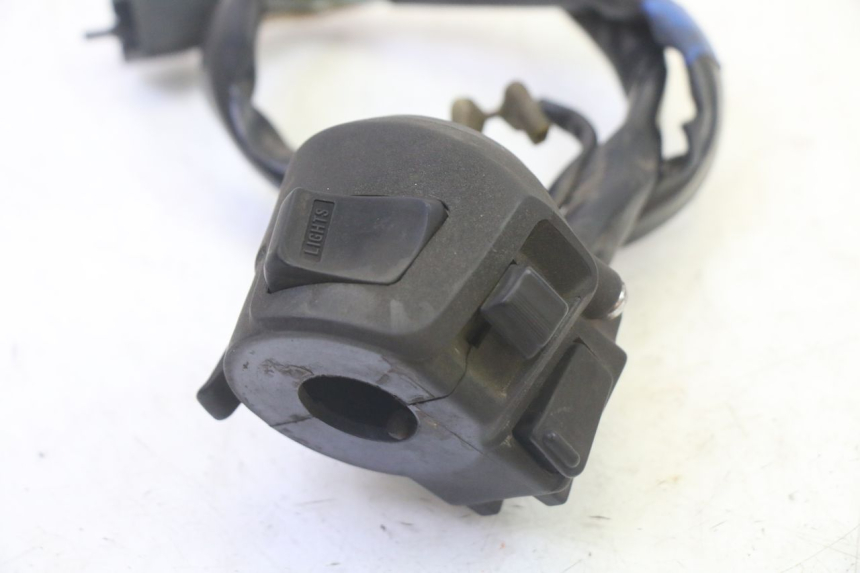 photo de LINKER STUURSCHAKELAAR KYMCO GRAND DINK 125 (2002 - 2007) - Zoom op gebruiksstaat