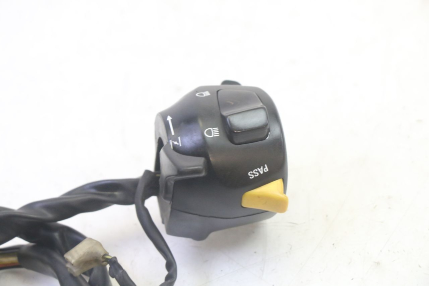 photo de LINKER STUURSCHAKELAAR SUZUKI GSF N BANDIT 600 (1996 - 1999) - Andere kijkhoek