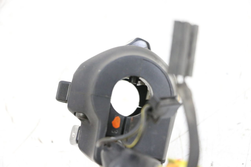 photo de LINKER STUURSCHAKELAAR SUZUKI GSXR GSX-R 1000 (2003 - 2004) - Zoom op gebruiksstaat