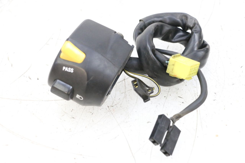 photo de LINKER STUURSCHAKELAAR SUZUKI GSXR GSX-R 1000 (2003 - 2004) - Overzicht