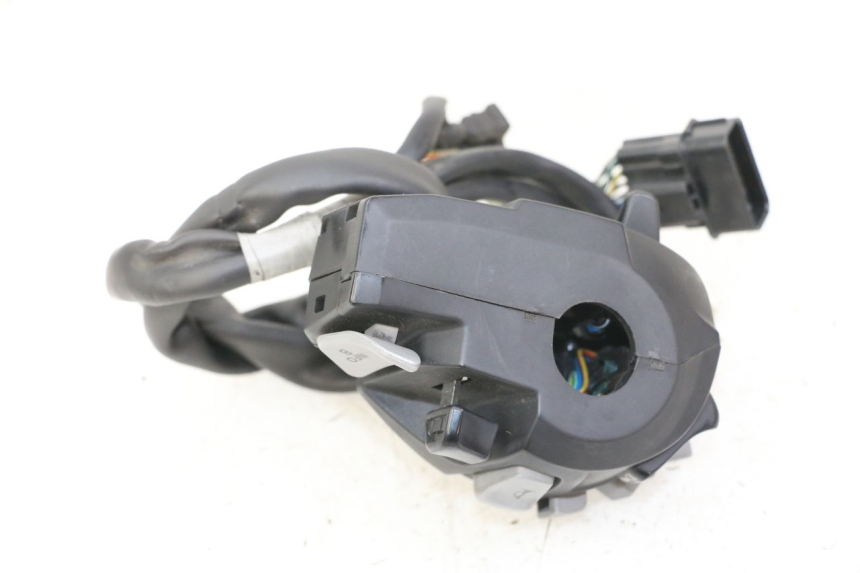 photo de LINKER STUURSCHAKELAAR HONDA FORZA 125 (2021 - 2025) - Bevestigingspunten