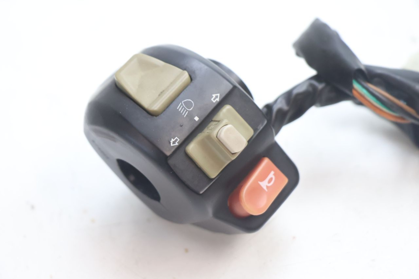 photo de LINKER STUURSCHAKELAAR KEEWAY HURRICANE 50 (2006 - 2019) - Detail van het onderdeel