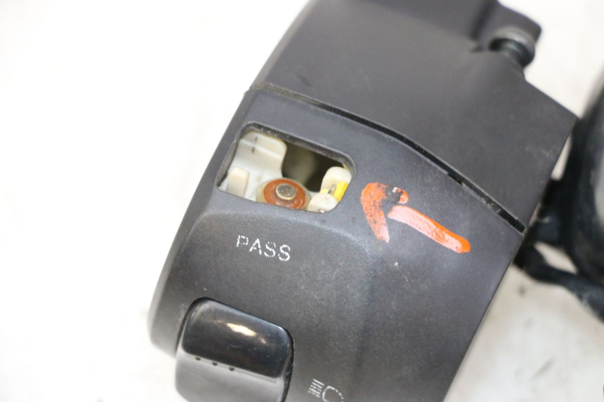 photo de LINKER STUURSCHAKELAAR SYM JOYMAX 125 (2010 - 2017) - Staat van het oppervlak