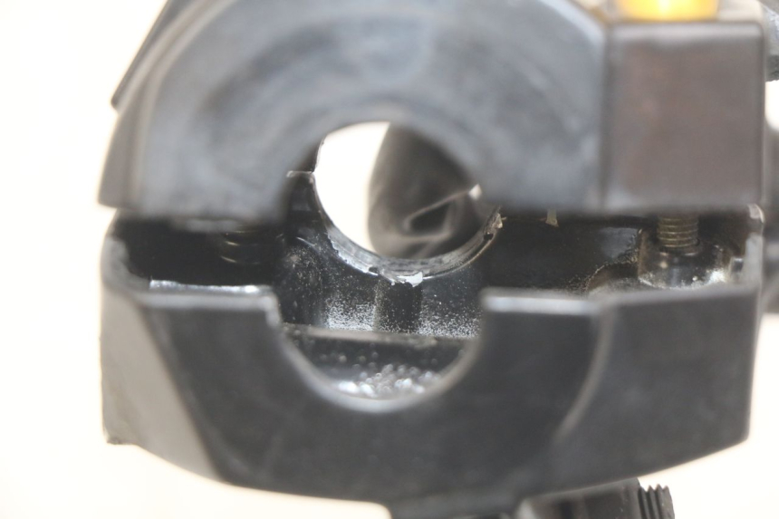 photo de LINKER STUURSCHAKELAAR PEUGEOT KISBEE 2T 50 (2010 - 2017) - Zoom op gebruiksstaat