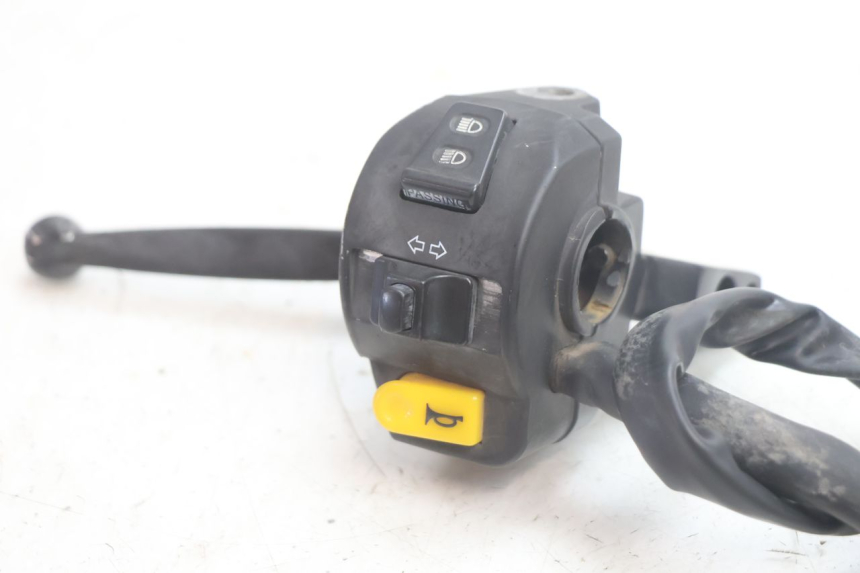photo de LINKER STUURSCHAKELAAR PEUGEOT KISBEE 2T 50 (2010 - 2017) - Zoom op gebruiksstaat