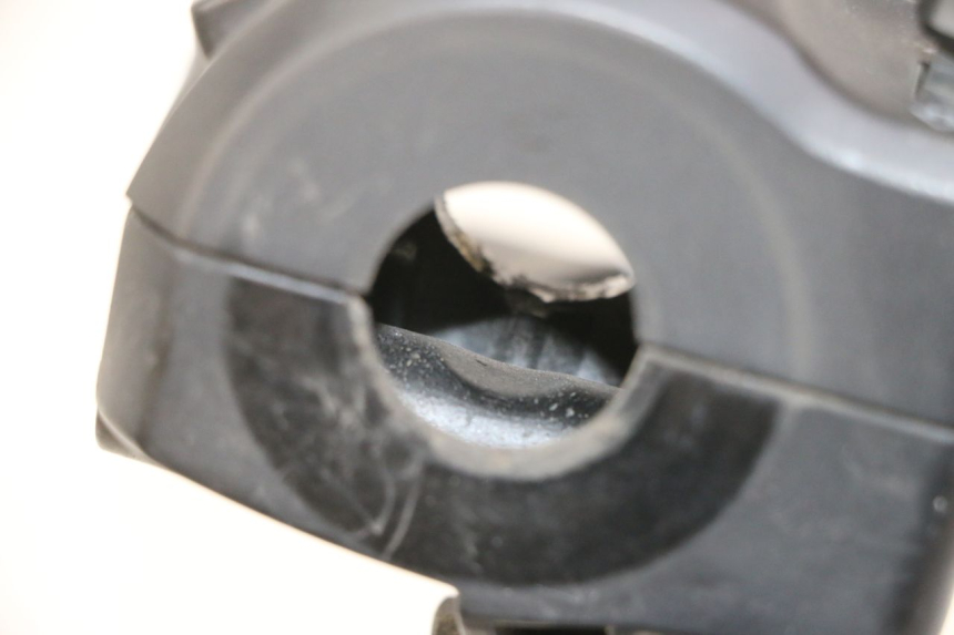 photo de LINKER STUURSCHAKELAAR PEUGEOT KISBEE 4T 50 (2010 - 2017) - Zoom op gebruiksstaat