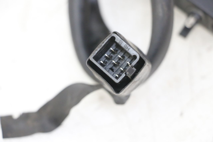 photo de LINKER STUURSCHAKELAAR PEUGEOT KISBEE 4T 50 (2010 - 2017) - Technische close-up