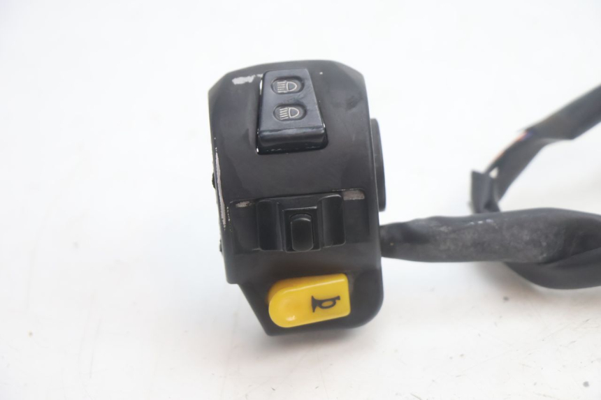photo de LINKER STUURSCHAKELAAR PEUGEOT KISBEE 4T 50 (2010 - 2017) - Detail van het onderdeel