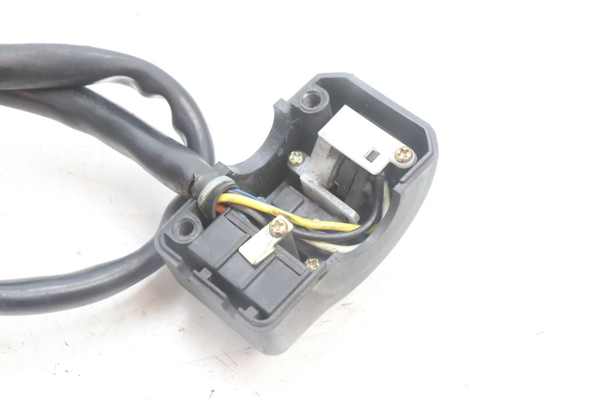 photo de LINKER STUURSCHAKELAAR PEUGEOT KISBEE 4T 50 (2010 - 2017) - Technische close-up