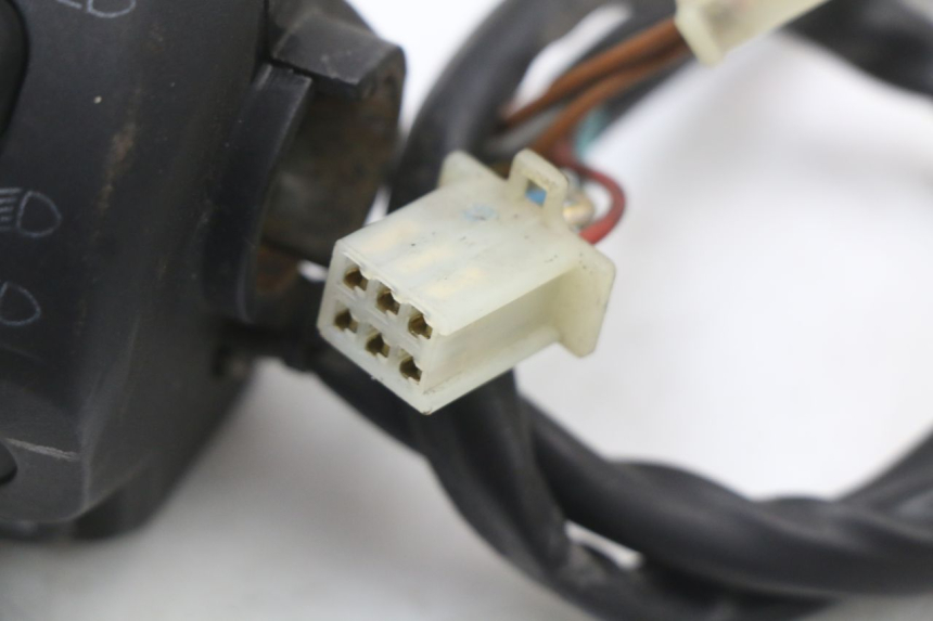 photo de LINKER STUURSCHAKELAAR RENAULT KOURANOS 125 (2001 - 2004) - Staat van het oppervlak