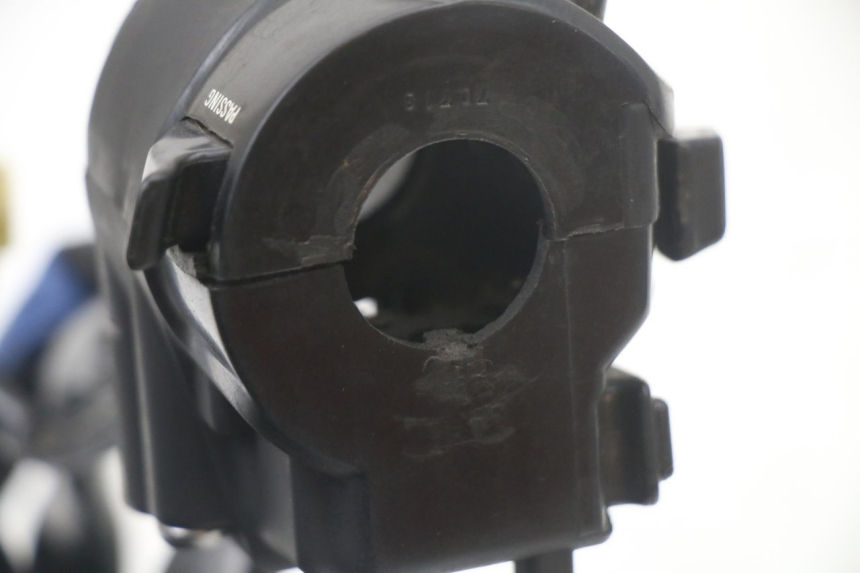 photo de LINKER STUURSCHAKELAAR KYMCO XCITING 500 (2007 - 2010) - Bevestigingspunten