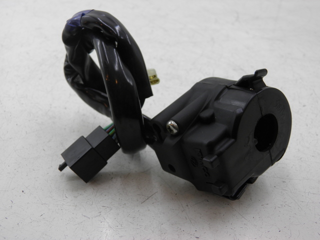 photo de LINKER STUURSCHAKELAAR KYMCO XCITING RI ABS 500 (2010) - Detail van het onderdeel