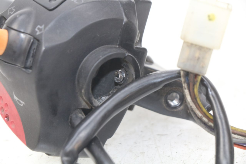 photo de LINKER STUURSCHAKELAAR PEUGEOT LUDIX 50 (2008 - 2017) - Detail van het onderdeel