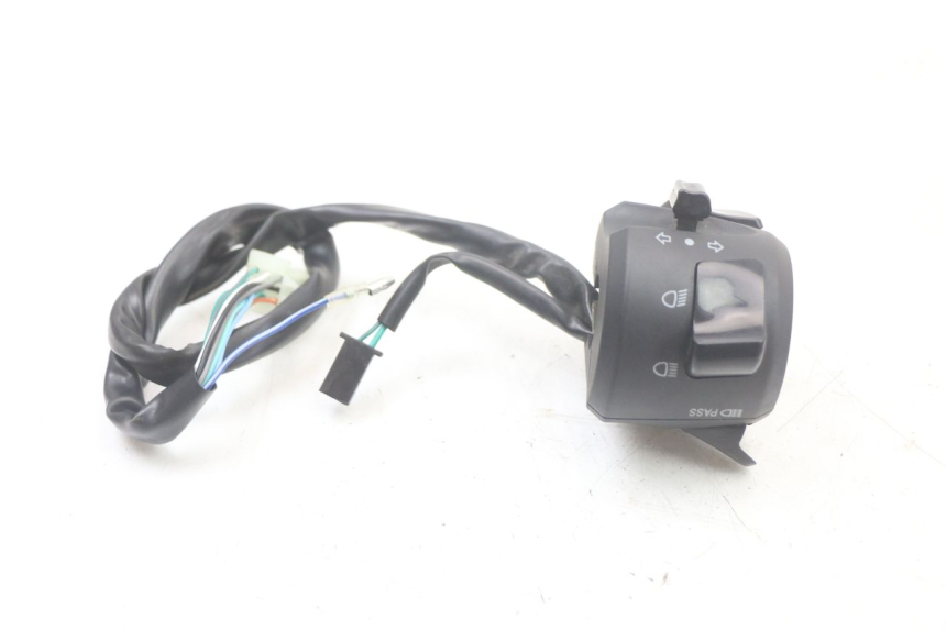 photo de LINKER STUURSCHAKELAAR MASAI SCRAMBLER SPORT 125 (2021 - 2025) - Zoom op gebruiksstaat