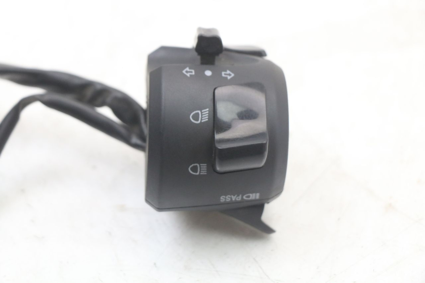 photo de LINKER STUURSCHAKELAAR MASAI SCRAMBLER SPORT 125 (2021 - 2025) - Andere kijkhoek