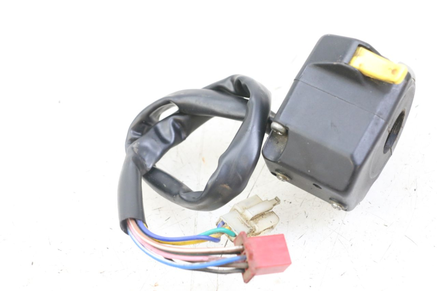 photo de LINKER STUURSCHAKELAAR MASAI XL 50 (2012 - 2019) - Zoom op gebruiksstaat