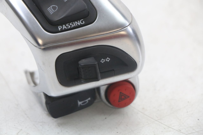 photo de LINKER STUURSCHAKELAAR PIAGGIO MP3 HPE 350 (2018 - 2020) - Andere kijkhoek