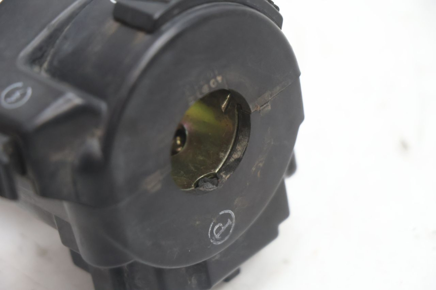 photo de LINKER SCHAKELAAR KYMCO MXU R 250 (2004 - 2010) - Technische close-up