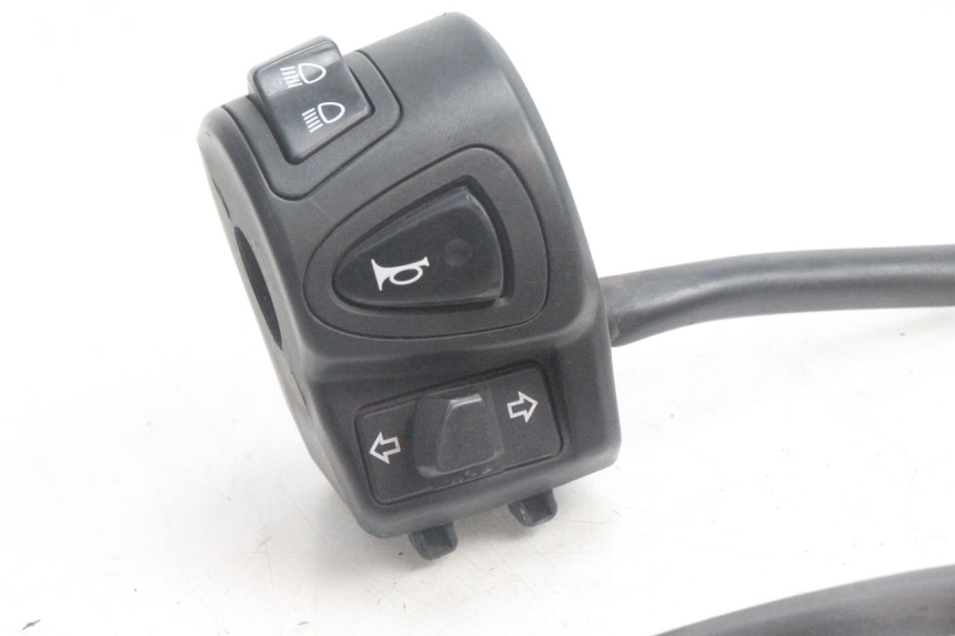 photo de LINKER STUURSCHAKELAAR HONDA PCX (JF28) 125 (2009 - 2011) - Detail van het onderdeel