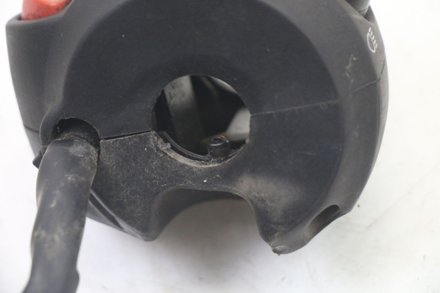 photo de LINKER STUURSCHAKELAAR PEUGEOT CITYSTAR 2T 50 (2018 - 2021) - Bevestigingspunten