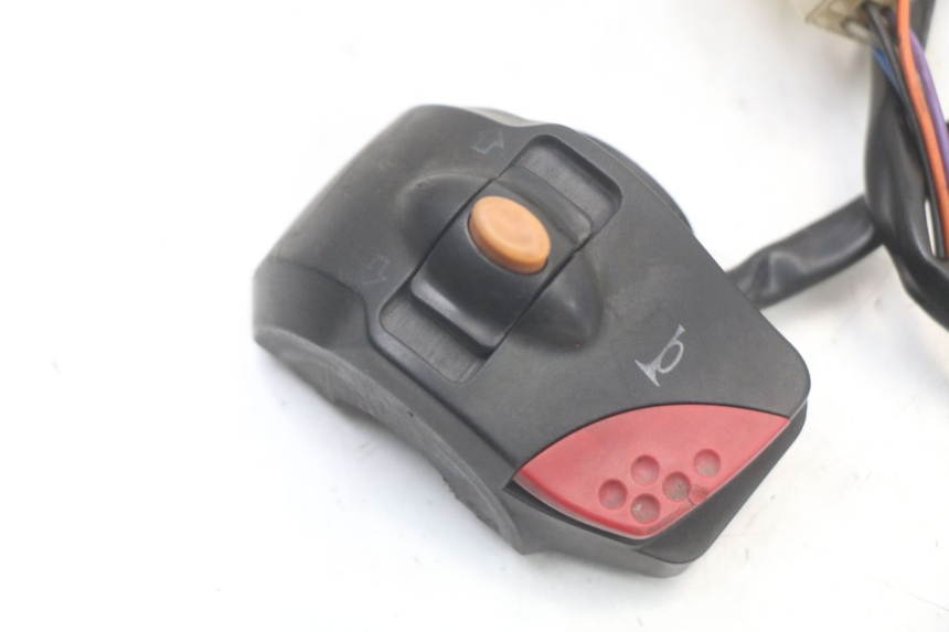 photo de LINKER STUURSCHAKELAAR PEUGEOT LUDIX 50 (2005 - 2007) - Zoom op gebruiksstaat