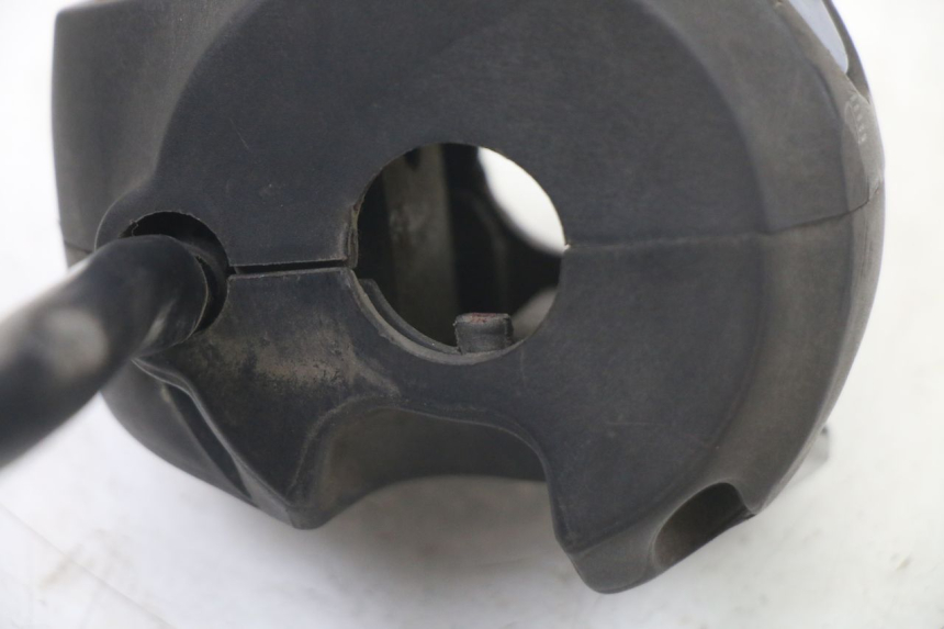 photo de LINKER STUURSCHAKELAAR PEUGEOT TKR TREKKER FURIOUS 50 (2005 - 2014) - Bevestigingspunten