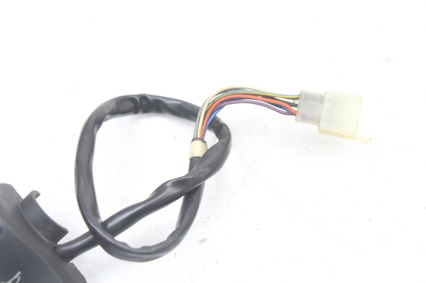 photo de LINKER STUURSCHAKELAAR PEUGEOT TREKKER TKR 50 (2005 - 2014) - Bevestigingspunten