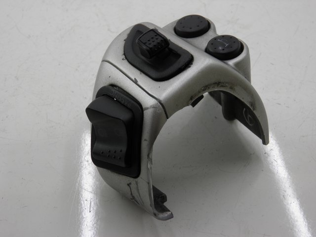 photo de LINKER STUURSCHAKELAAR PIAGGIO BEVERLY 125 (2005 - 2007) - Hoofdaanzicht