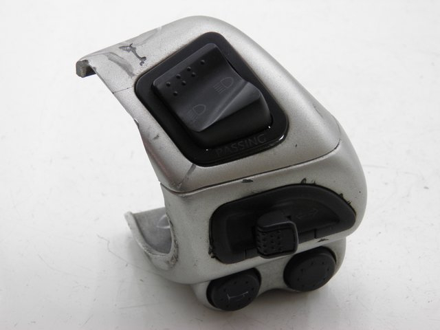 photo de LINKER STUURSCHAKELAAR PIAGGIO BEVERLY 125 (2005 - 2007) - Detail van het onderdeel