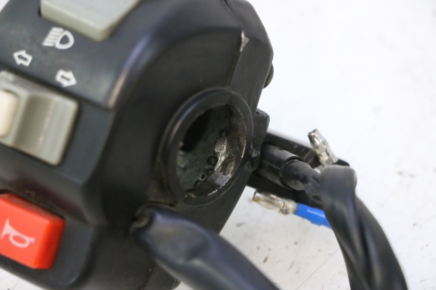 photo de LINKER STUURSCHAKELAAR VASTRO R-ONE 4T 50 (2014 - 2022) - Technische close-up