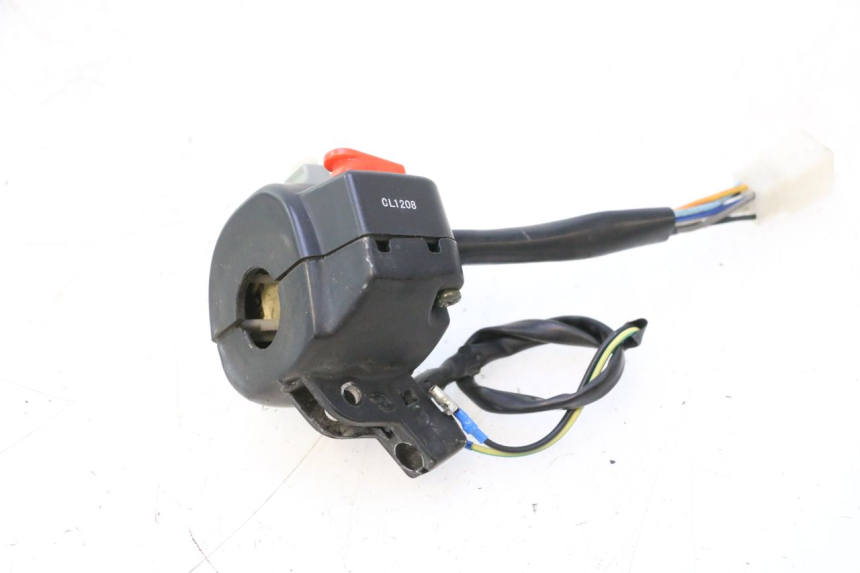 photo de LINKER STUURSCHAKELAAR VASTRO R-ONE 4T 50 (2014 - 2022) - Bevestigingspunten