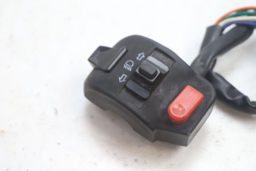 photo de LINKERSCHAKELAAR YIYING RETRO 125 (2008 - 2018) - Detail van het onderdeel