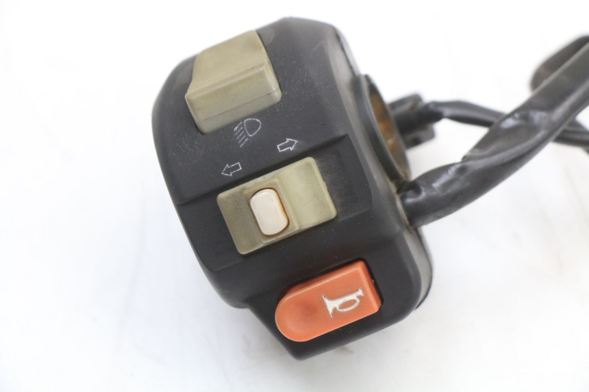 photo de LINKER STUURSCHAKELAAR TNT MOTOR ROMA 10' 4T 50 (2007 - 2018) - Detail van het onderdeel