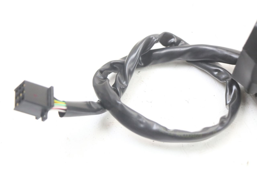 photo de LINKER STUURSCHAKELAAR ROYAL ENFIELD SCRAM 411 (2022 - 2024) - Bevestigingspunten